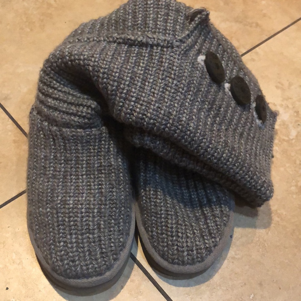 UGG boots size 5 - Picture 3 of 9